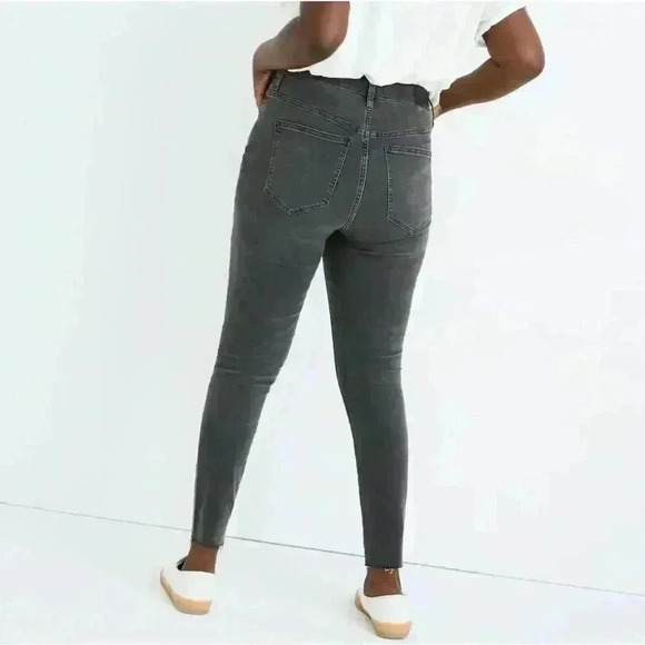 Madewell Curvy High Rise Skinny Jeans Black Raw Hem Distressed Womens Size 28P - Picture 2 of 10